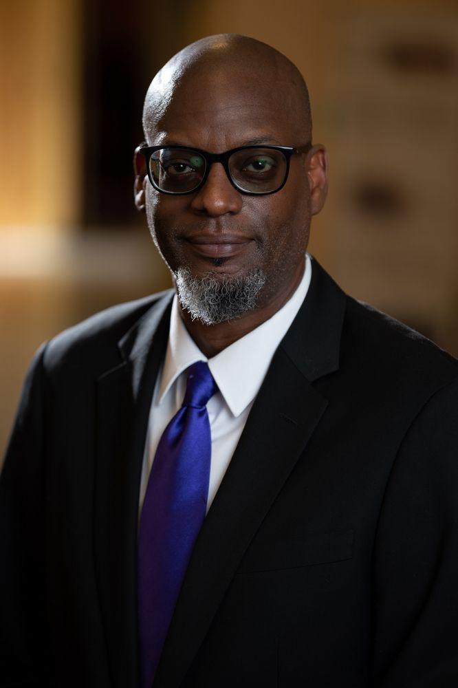 carousel-hero-element image-1