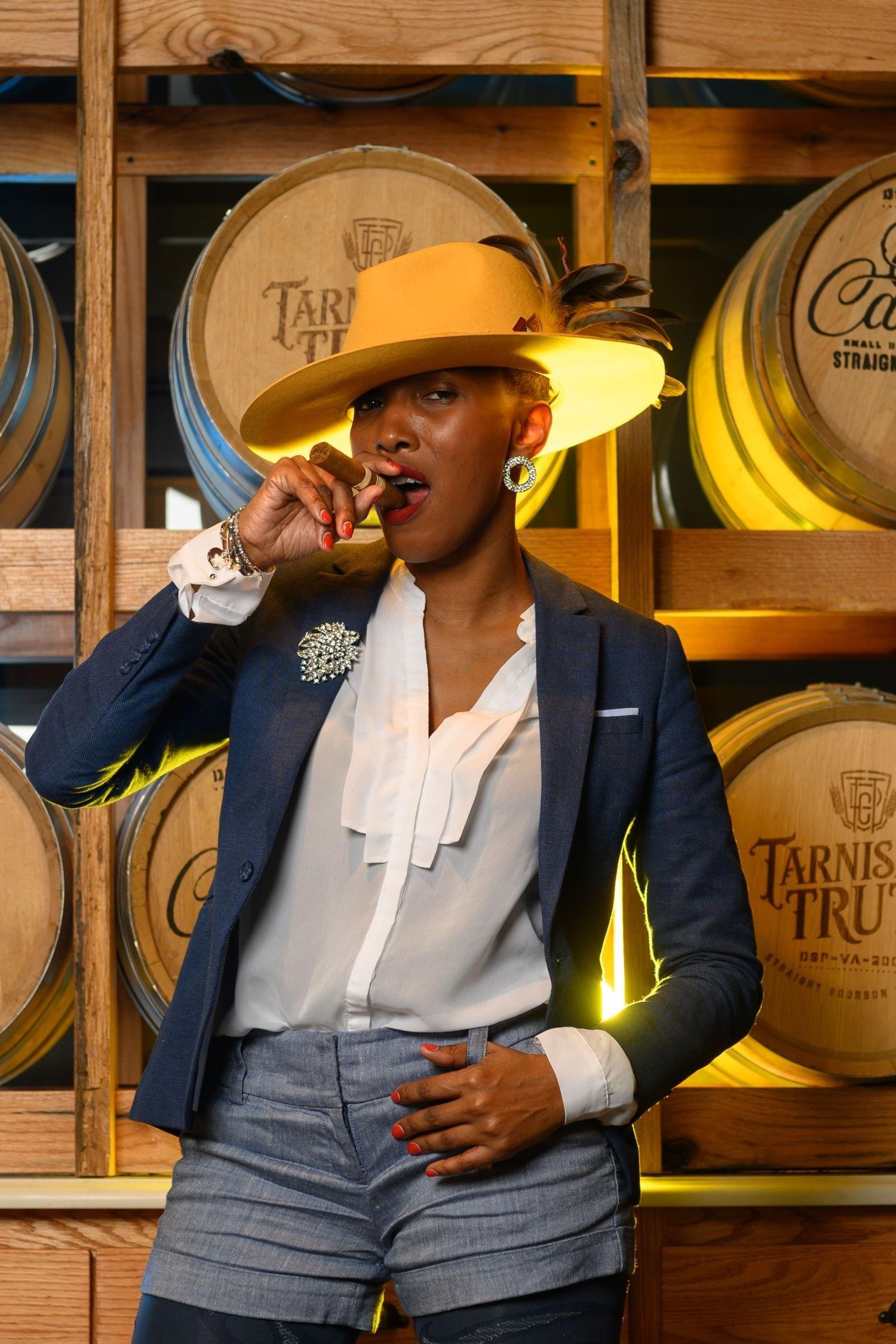 carousel-hero-element image-6